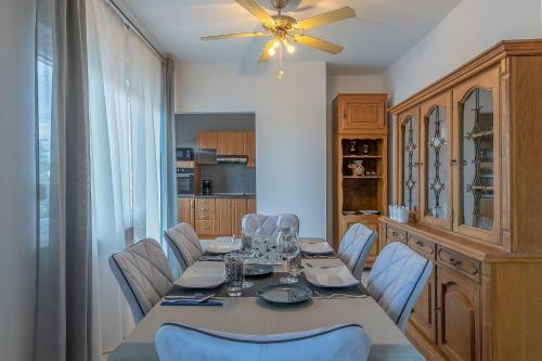 Premium 100m2 Sea View Apartment