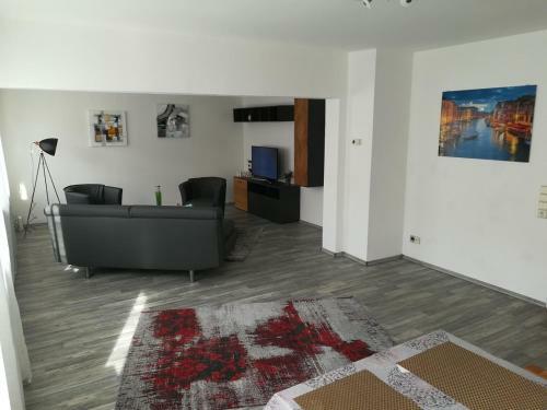 Apartment 28 O M