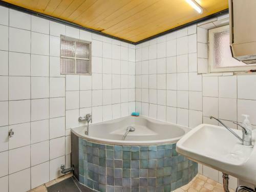 Cozy Apartment In Colmberg With A Garden