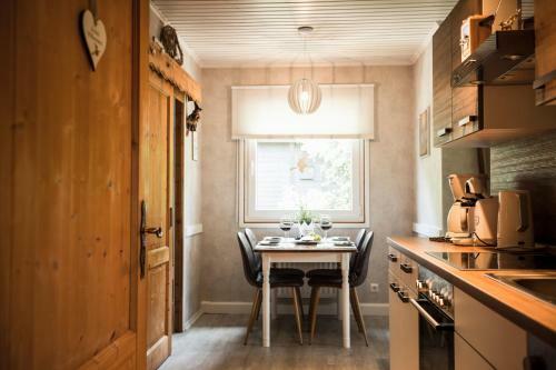 H�ttenflair Am See Mit Kamin
