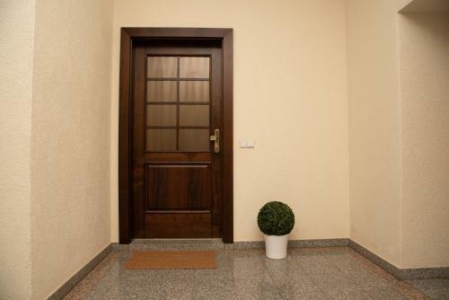 Ka�berg Apartment Im Retro-stil / Netflix & Wifi