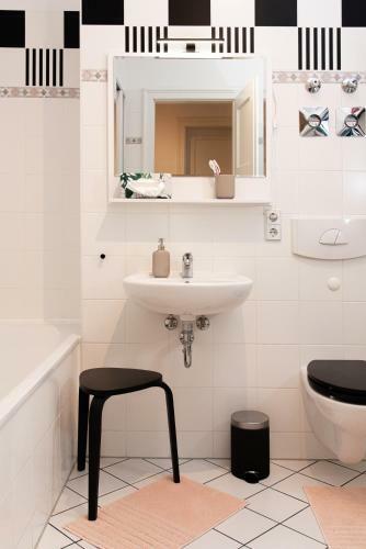 Ka�berg Apartment Im Retro-stil / Netflix & Wifi