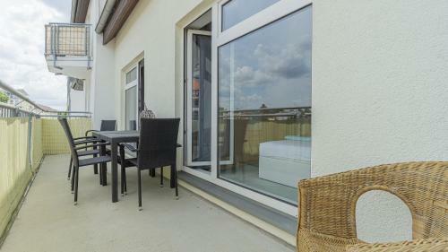 Central Apartment, 55m2, Kitchen, Washer, Netflix, Parking