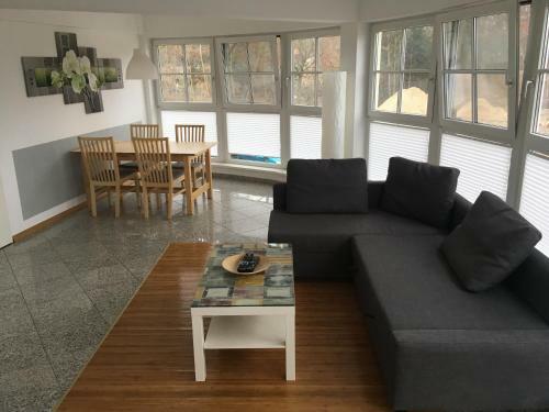 Apartamento Fewobada - Ferienwohnung Am Bahnhof Dallgow