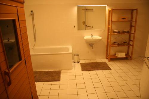 Apartamento Fewobada - Ferienwohnung Am Bahnhof Dallgow