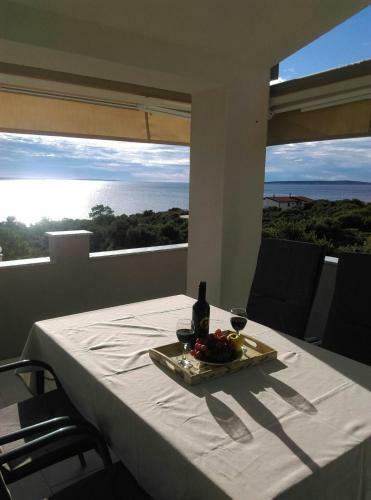 Hostal Korina Apartments Mandre