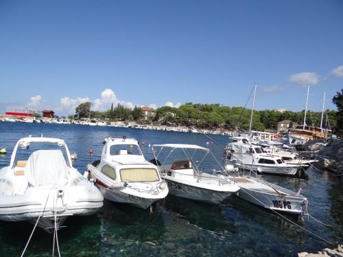 Apartments Besedi?