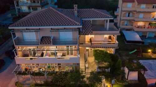 Apartments With A Parking Space Lopar, Rab - 18388