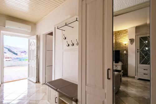 Modern Seaview Apartment With A Lot Of Space.