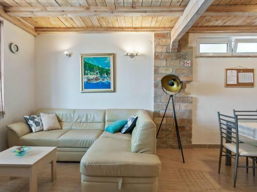 Chic Holiday Home In Marina With Private Swimming Pool