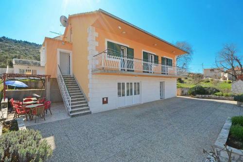 Apartments With A Parking Space Marina, Trogir - 11554