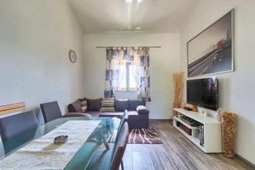 House Sumber