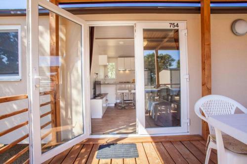 Mobile Homes Camp Lopari, Nerezine