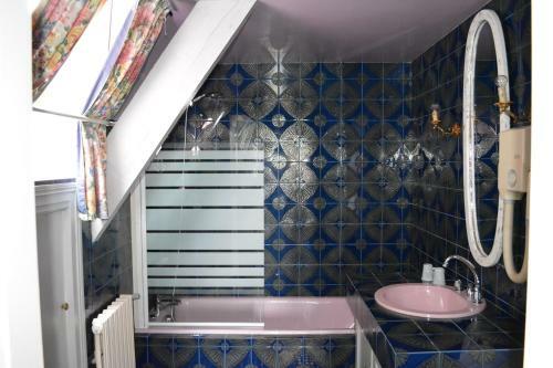 Hostal Chambres D'h�tes Le Saleix