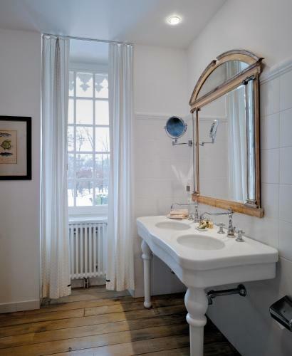 Hotel Chateau De Germigney