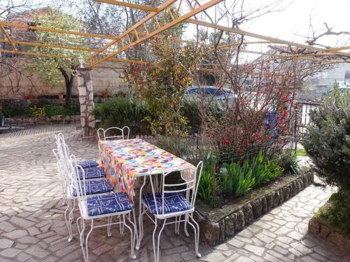 Apartment In Omisalj - Insel Krk 39736