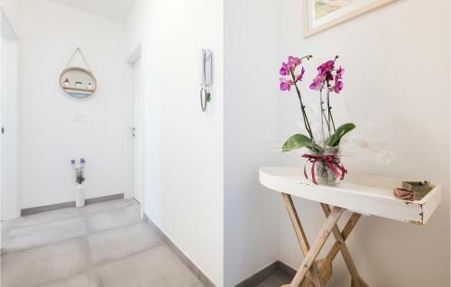 Beautiful Apartment In Mali Losinj With Wifi