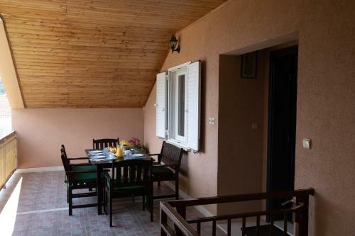 Angelika Apartment