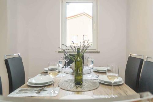 Apartment In Njivice/insel Krk 38350