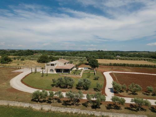 Poolincluded - Stancija Katarina Di Maladel