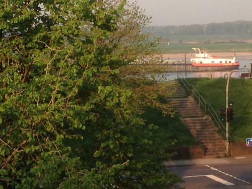 Apartamento Gro�e Ferienwohnung An Der Rheinpromenade Three