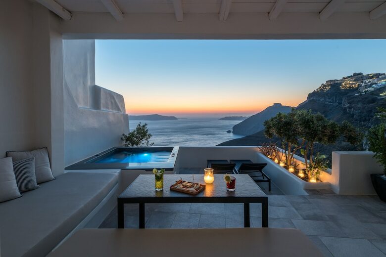 Apartamentos Porto Fira Suites