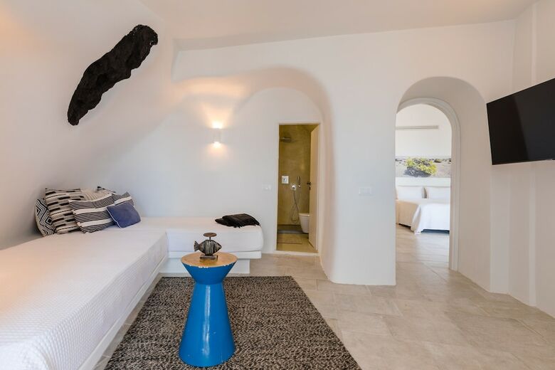Apartamentos Porto Fira Suites