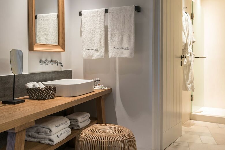 Apartamentos Porto Fira Suites