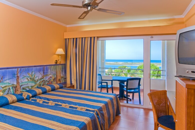 Playacartaya Aquapark & Spa Hotel