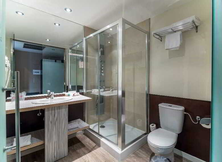Hotel Petit Palace Triball