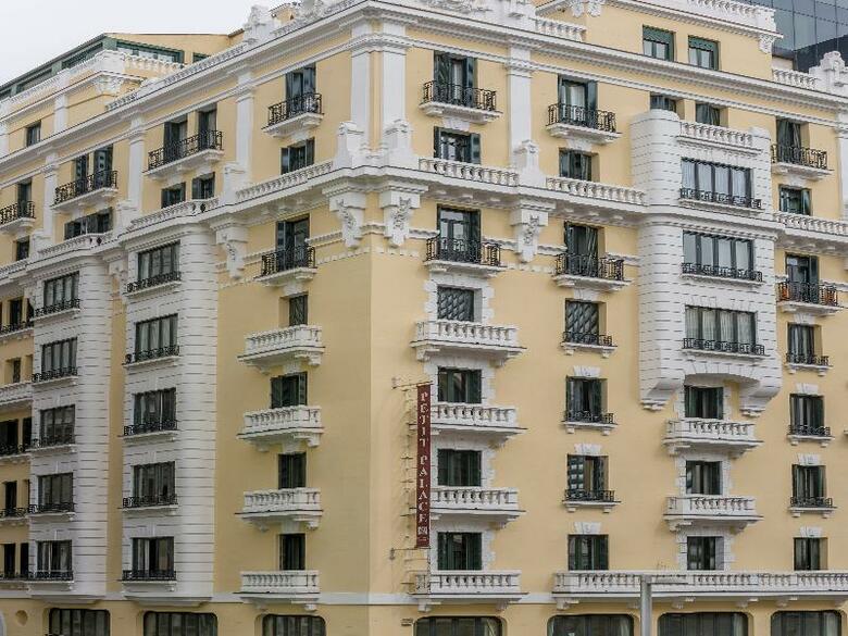 Hotel Petit Palace Triball