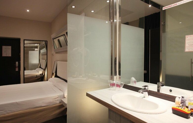 Hotel Petit Palace Triball