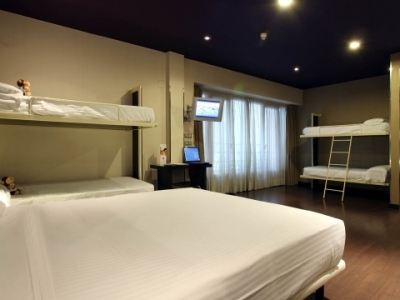 Hotel Petit Palace Triball