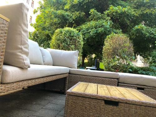 Helles 2 Raum Apartment Mit Eigener Terrasse Dresden Altstadt