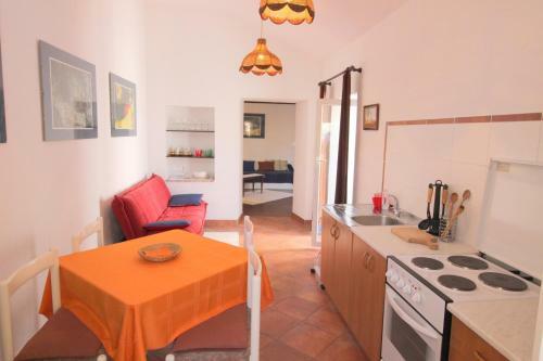Apartamento Dea, 180 M From The Beach