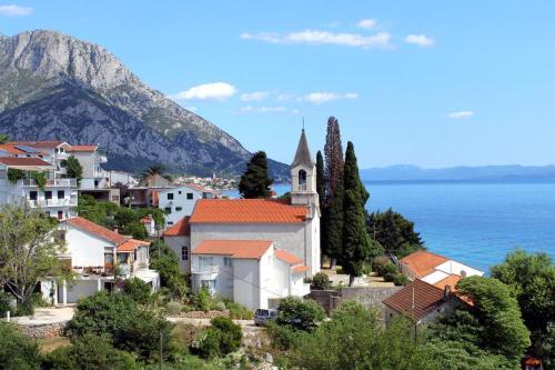 Apartments By The Sea Brist, Makarska - 19330