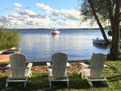 Holiday Home On The Backwaters, L�tow