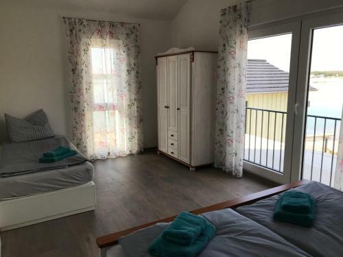 Ferienh�user Am Nordufer Des Hainer Sees