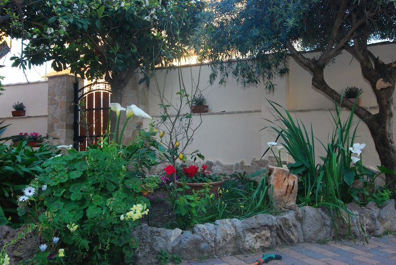 Apartamento Flowery Inn Villa
