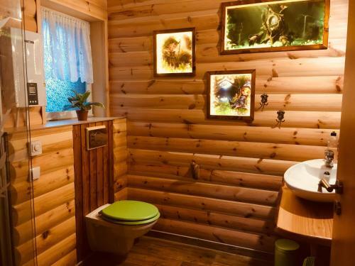 Holzhaus Trollbl�mchen Am Wald Und See