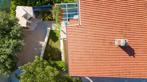 Apartment Iva With Sea View