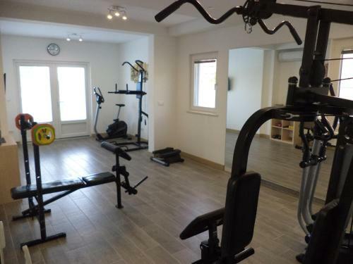 Hostal Apartments Villa Hadria