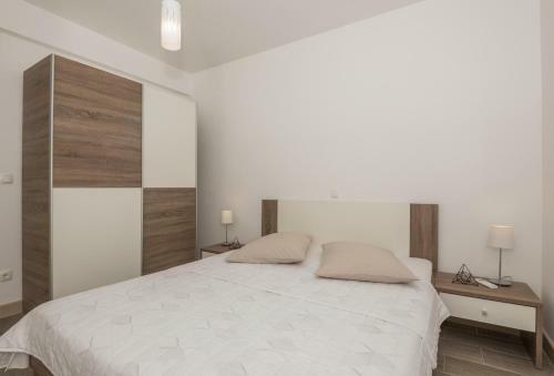 Hostal Apartments Villa Hadria