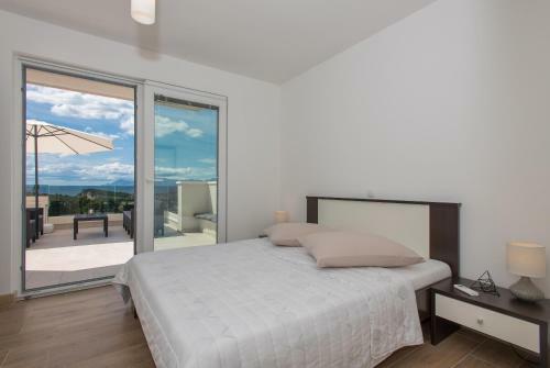Hostal Apartments Villa Hadria