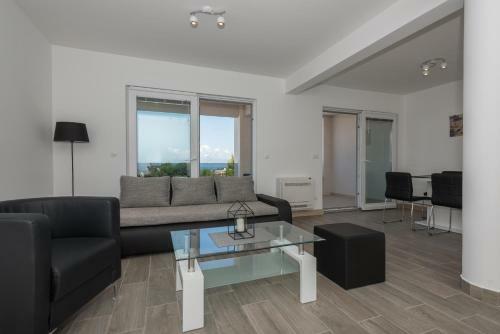 Hostal Apartments Villa Hadria