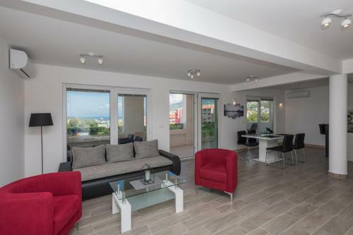 Hostal Apartments Villa Hadria
