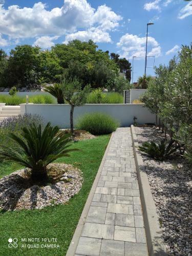 Hostal Apartments Villa Hadria