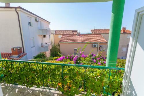 Hostal Green Garden Rooms & Apartments