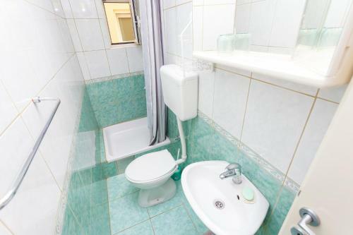 Hostal Green Garden Rooms & Apartments