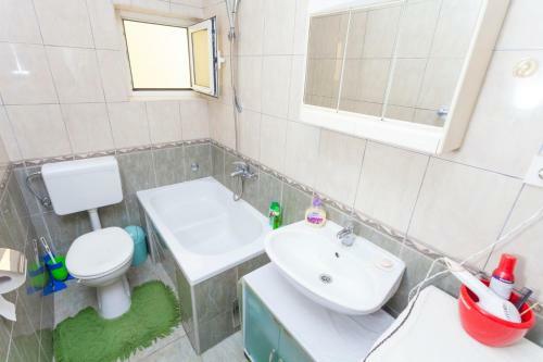 Hostal Green Garden Rooms & Apartments